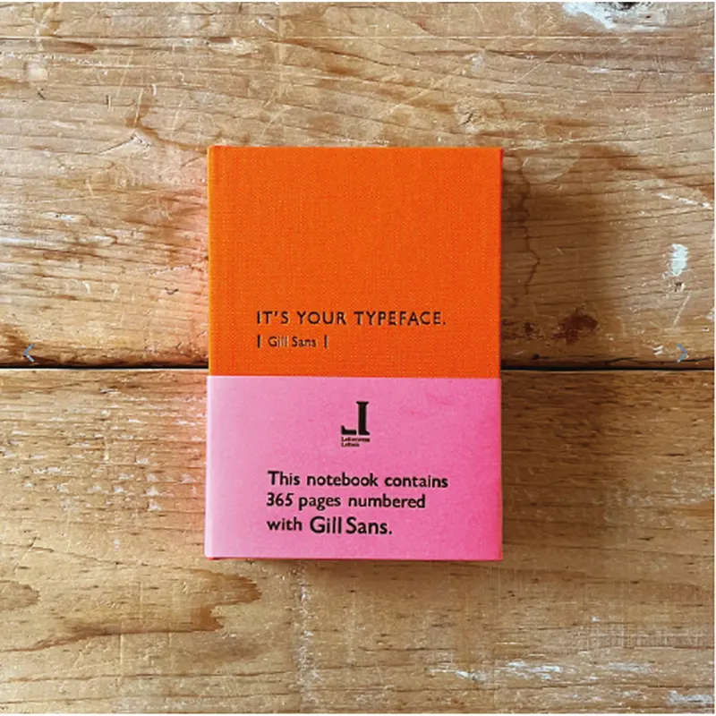 Notizbuch Typeface Gill Sans – Letterpress, A6 Orange, Japan | Tomigaya · Geschenk Design