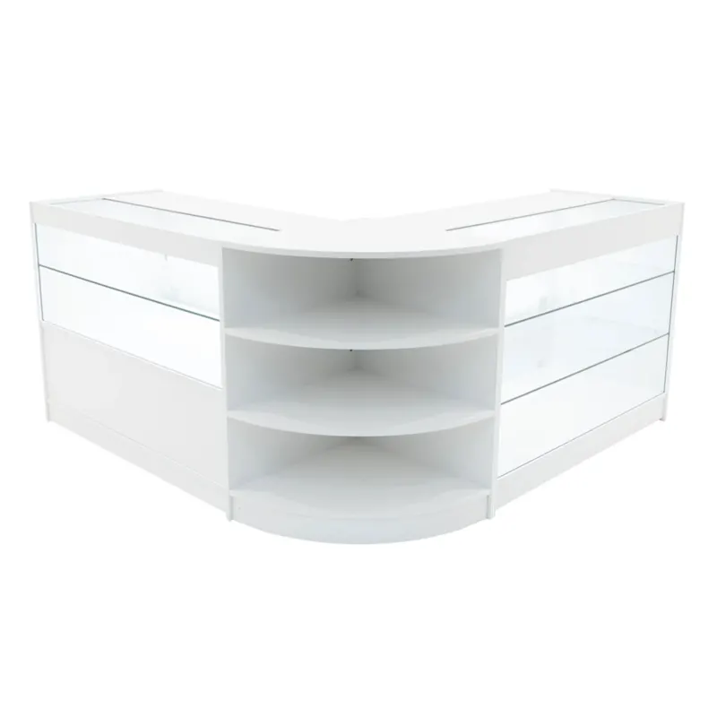 Elegantes, weißes Verkaufstheken-Set mit gläsernen Regalen, abgerundeten Kanten und modernem Design, ideal für Einzelhandelsumgebungen