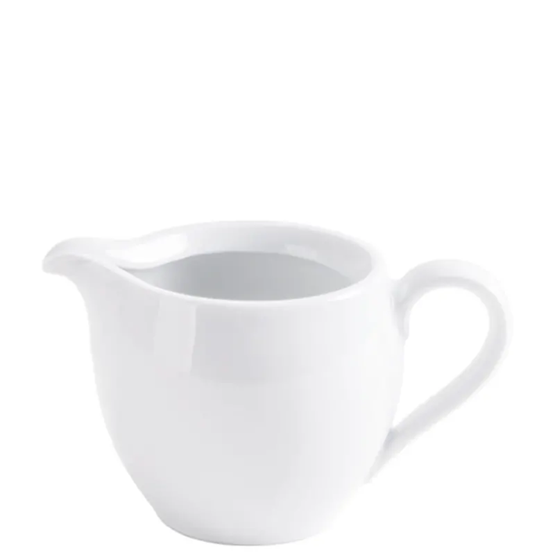 Weiße, keramikartige Kaffeekanne mit einem geschwungenen Ausguss und einem ergonomischen Griff. Die Kanne hat ein schlichtes, elegantes Design und ist innen hohl, um Flüssigkeiten wie Milch oder Sahne zu halten. Der Hintergrund ist einfarbig, was die Kanne hervorhebt. Ideal für den Einsatz bei Frühstücken oder Teestunden.