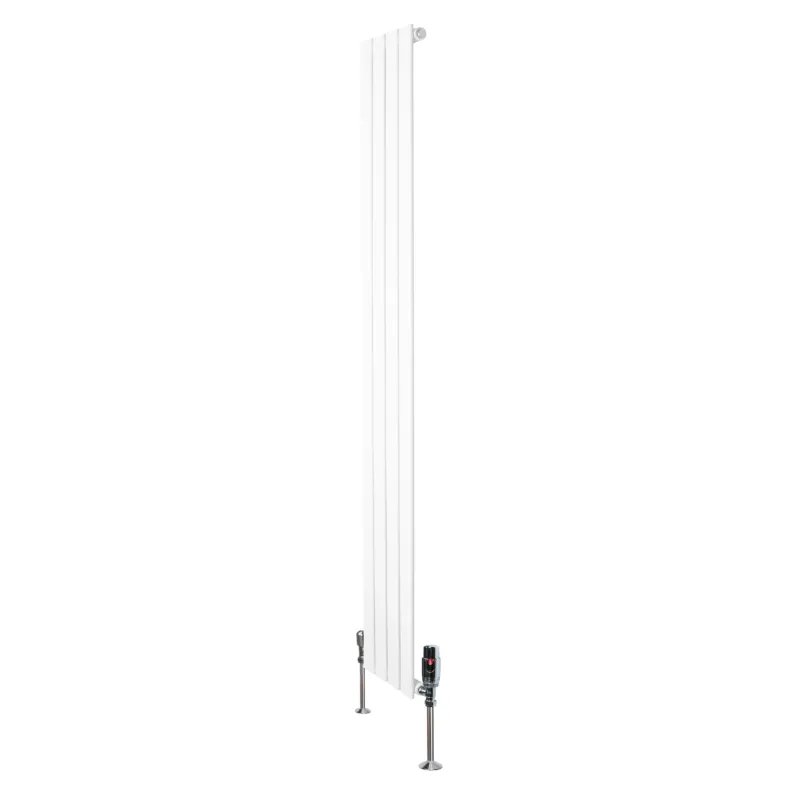 Flachheizkörper in Weiß, 1800mm x 280mm, mit vertikalen Lamellen und modernen Ventilen, ideal für effiziente Raumheizung und stilvolle Einrichtung