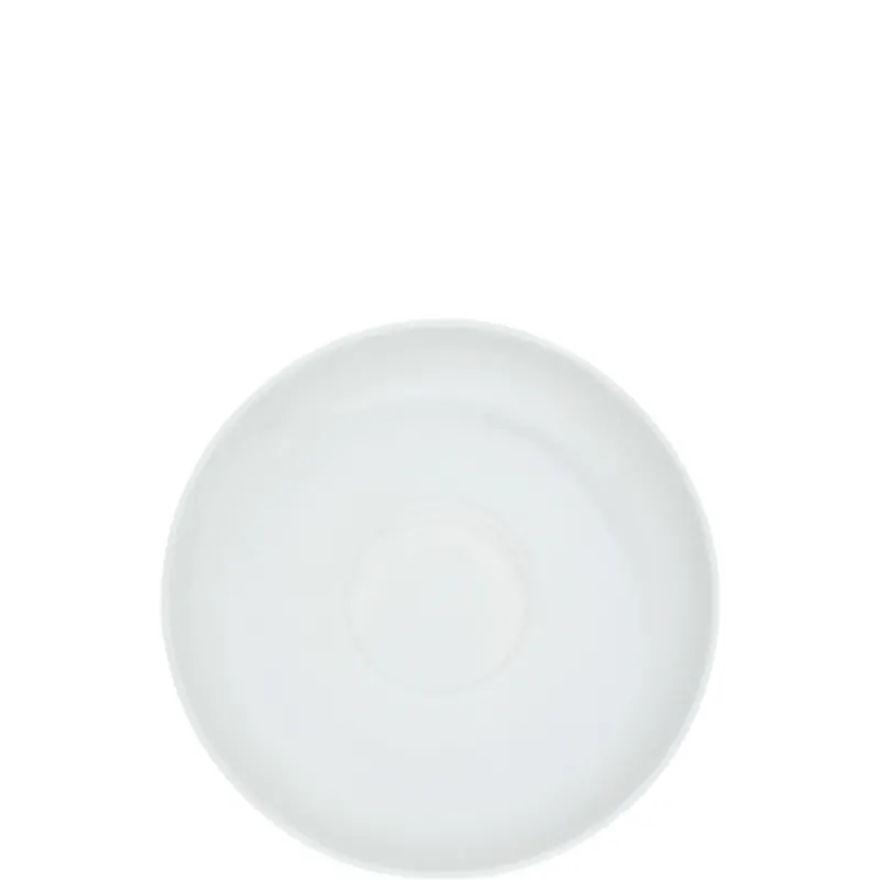 Weiße, runde Untertasse auf einem neutralen Hintergrund. Die Untertasse hat eine glatte Oberfläche und einen leichten Rand. Sie wirkt schlicht und modern, ideal für verschiedene Tischgedecke.