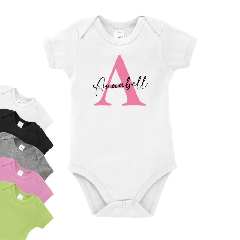 Personalisierter Babybody - Name & Anfangsbuchstabe - Baby-Strampler