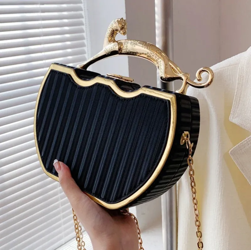City Chic Stylish Crossbody Handbag - Image 0