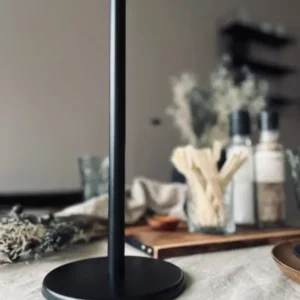 Køkkenrulleholder i sort metal - VIAMAJA.DK